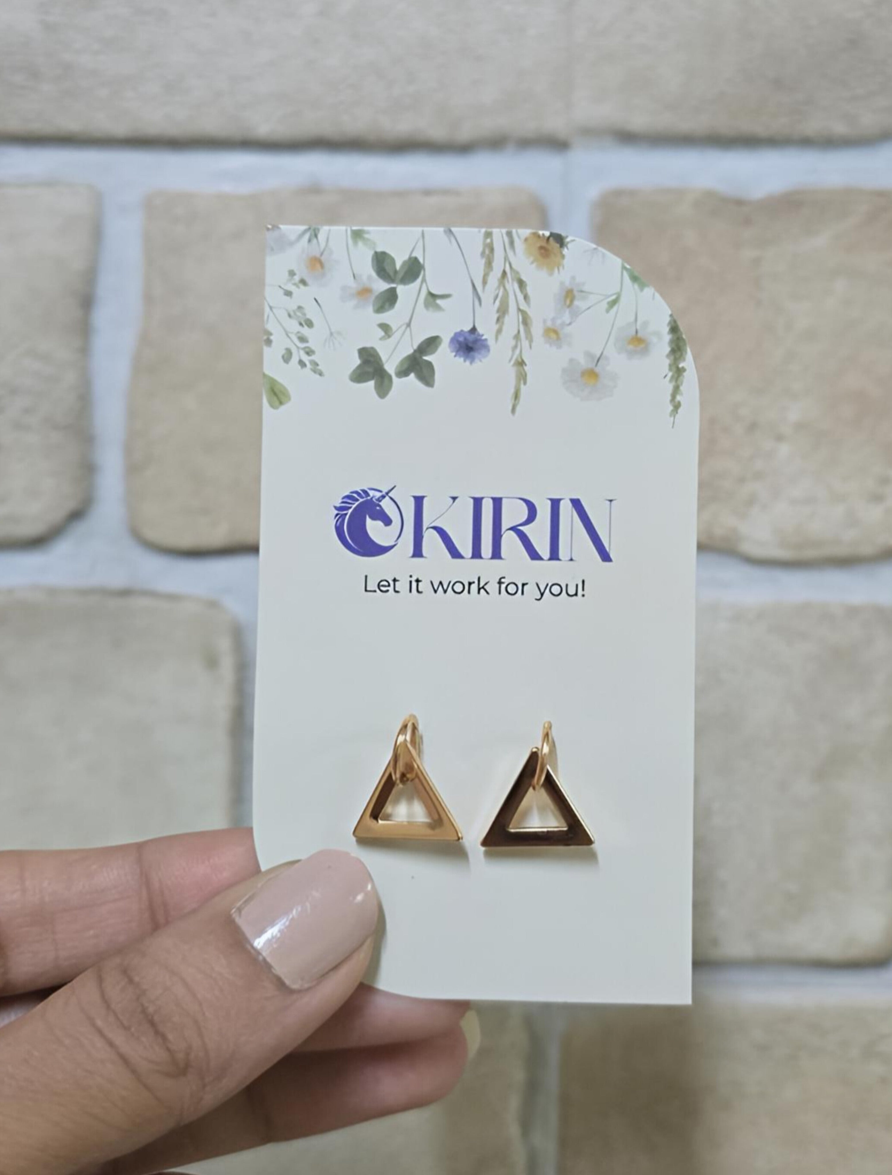 Gold Triangle (Earrings)